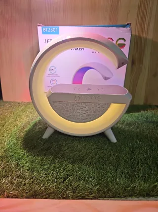 Altavoz LED BT2301 Carga Inalámbrica