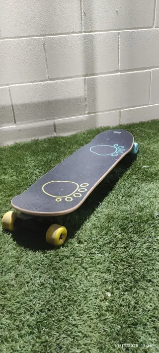 Monopatín Skate Niño Decathlon sin usar