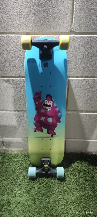 Monopatín Skate Niño Decathlon sin usar