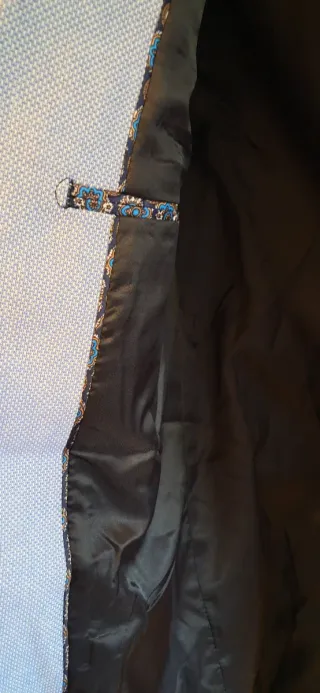 Americana Man Formal fit.