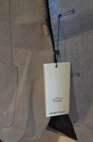 Americana Man Formal fit.