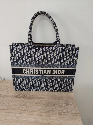 Bolso simil a marca buena azul y blanco