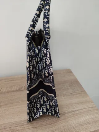 Bolso simil a marca buena azul y blanco