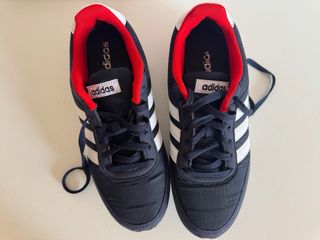 Zapatillas Adidas Azul y Rojou