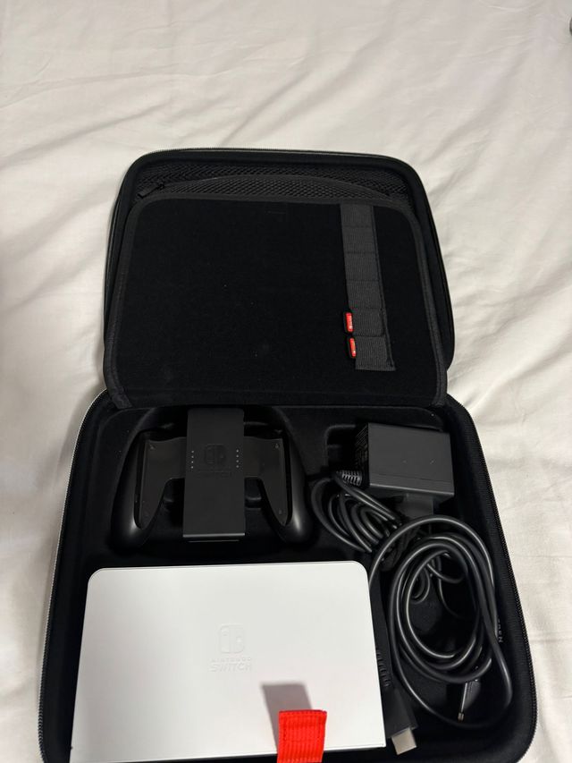 Nintendo Switch OLED + Accesorios