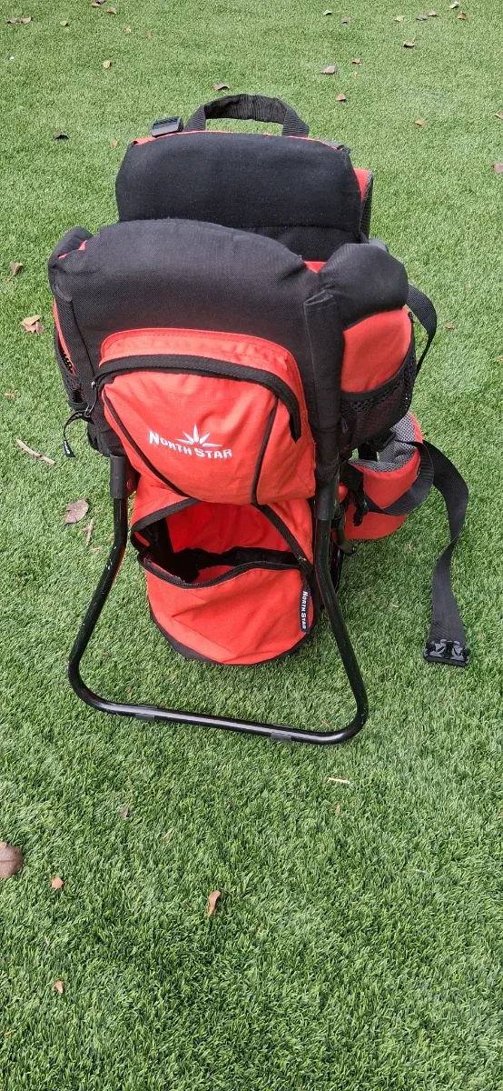 Mochila portabebés senderismo