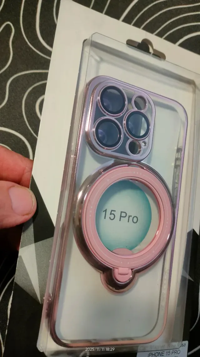 Funda iPhone 15 Pro magnética con Aro Rosa