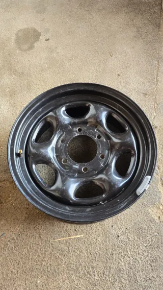 Llanta 16 6 tornillos