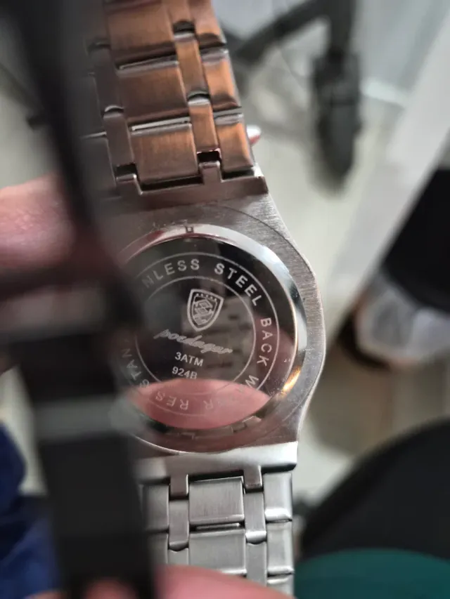 Lote 4 Relojes de Pulsera más uno de regalo