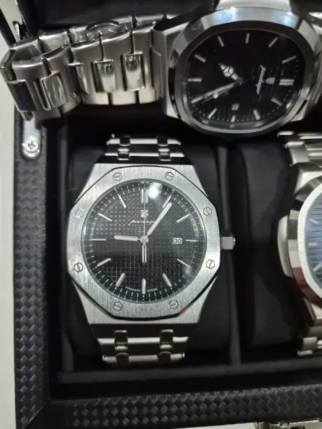 Lote 4 Relojes de Pulsera más uno de regalo