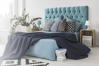 Cabecero tapizado azul turquesa
