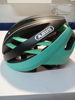 Casco Abus Aventor Negro y Turquesa