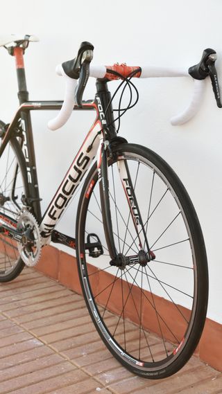 Bicicleta carretera FOCUS CAYO carbono Talla M
