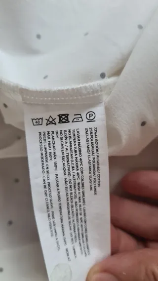 Camisa de mujer con lunares