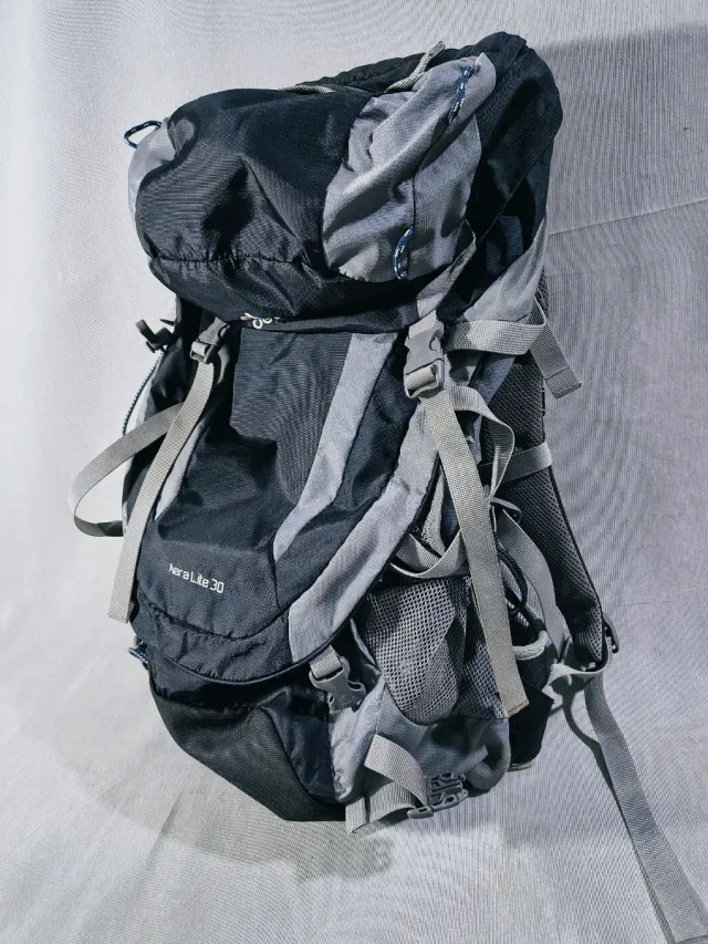Mochila Deuter Aera Lite 30L Negra/Gris