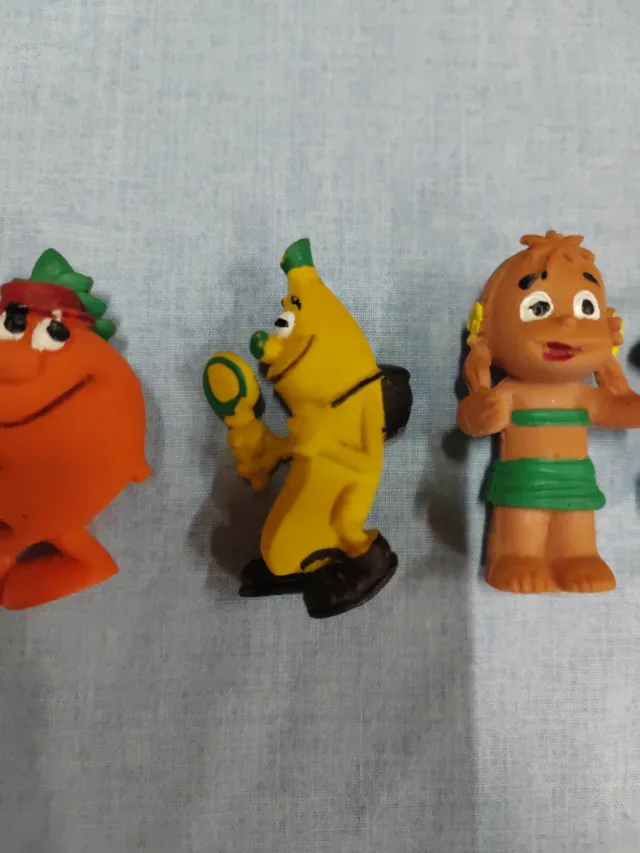 Lote 4 muñecos goma vintage Los Fruitis