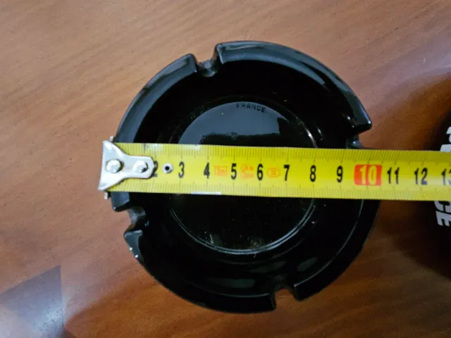 Cenicero Negro Marlboro