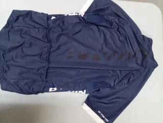 Maillot y culote ciclismo Mavic, X-Tiger y B-twin.