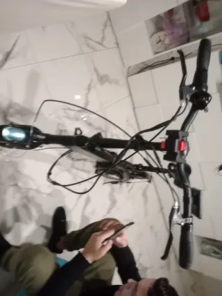 Bicicleta plegable negra