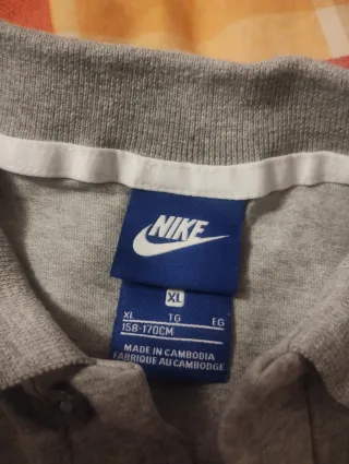 Polo Nike gris manga corta