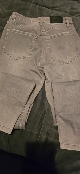 Calças stradivarius com Pérolas