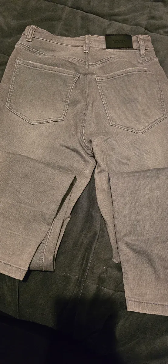 Calças stradivarius com Pérolas