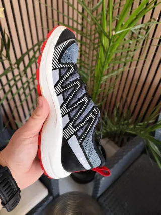 Zapatillas Salomon niño trekking montaña