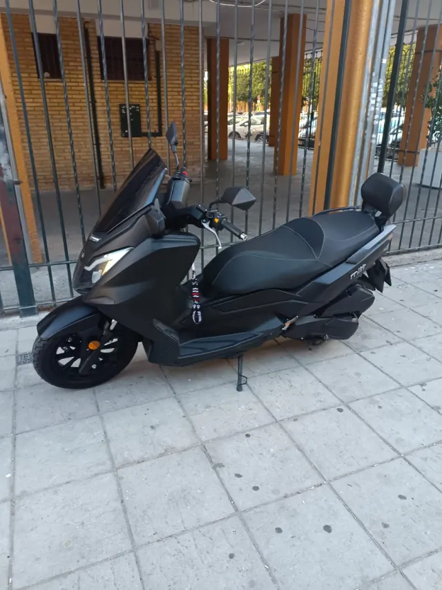 Moto Scooter Mitt GTS 125 Negra