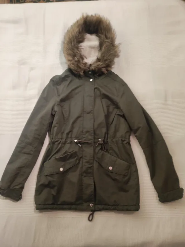 Parka H&M casual con capucha