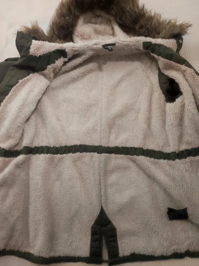 Parka H&M casual con capucha