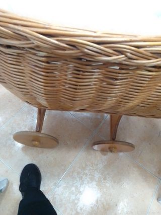 Moisés de mimbre para bebé