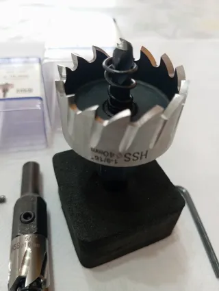 2 Coronas IZAR HSS 40mm y 16mm