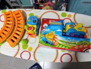 Tren de juguete con luces y sonidos .nuevo