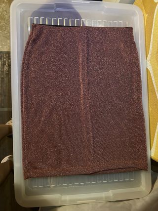 Falda Pull and Bear dorada y rosa