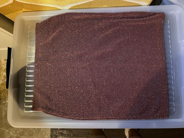 Falda Pull and Bear dorada y rosa