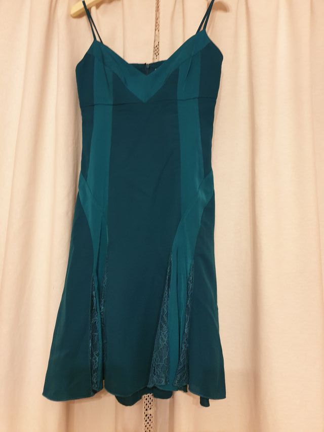 Vestido Adolfo Domínguez verde turquesa