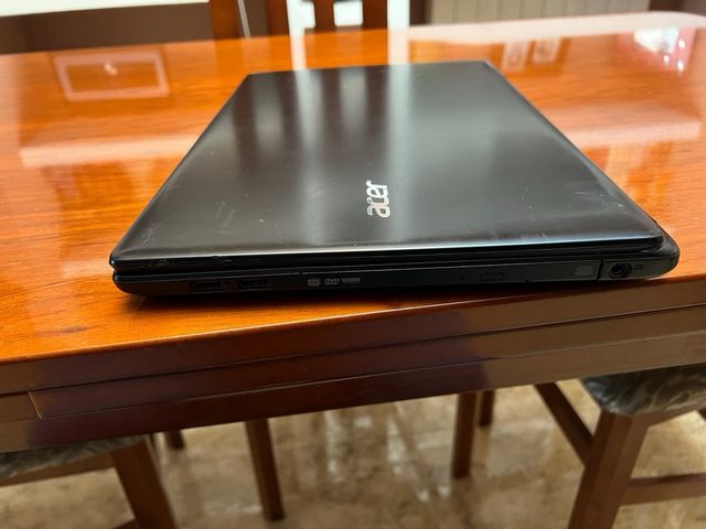 Portátil Acer i7 12GB RAM Nero