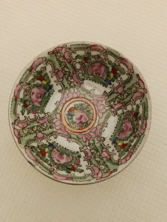 Cuenco de porcelana china decorado