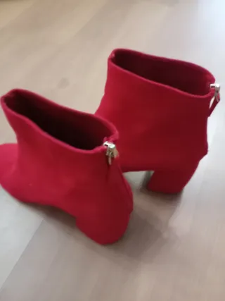 Botines rojos de fiesta n37 Botas otras n 39