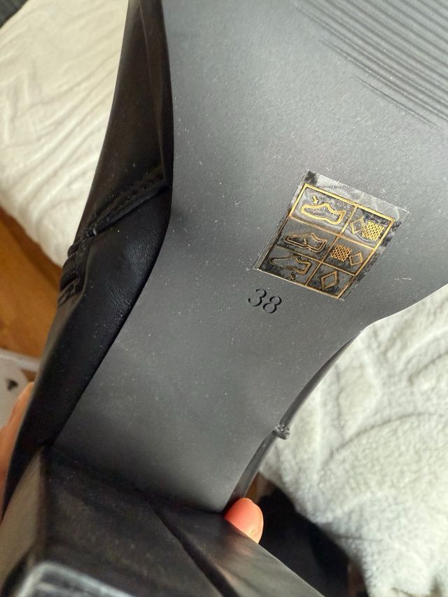 Botas altas negras talla 38