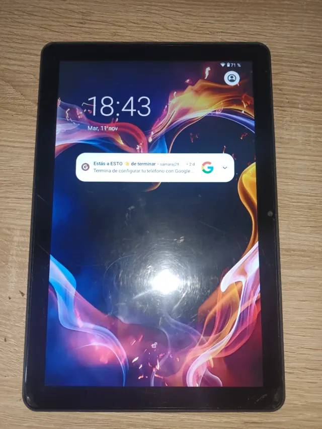 Tablet Negra y Multicolor