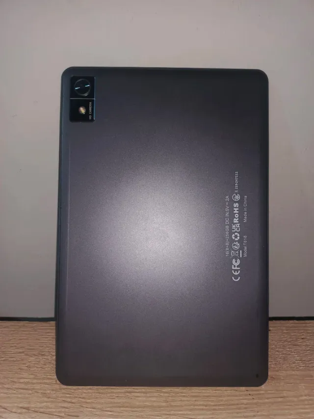 Tablet Negra y Multicolor