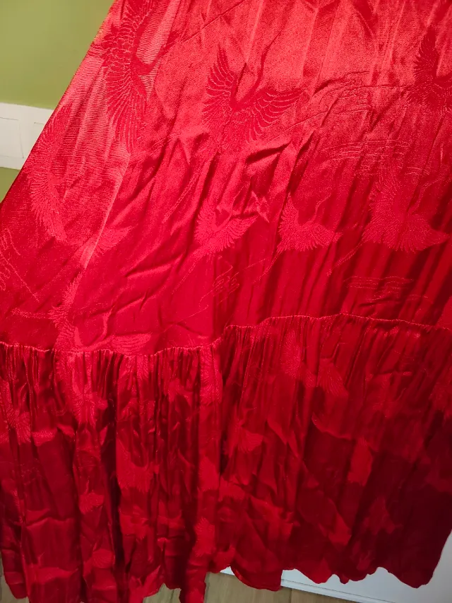 Vestido de noche largo rojo satinado