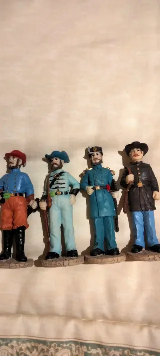 Figuras soldados cerámica colección
