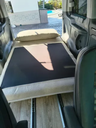 Mercedes vito 115CDI 8 plazas y camper