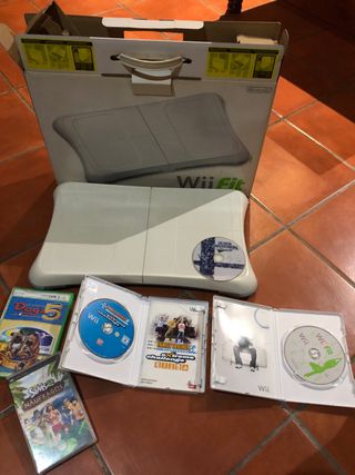 Tabla Wii Fit y 4 juegos