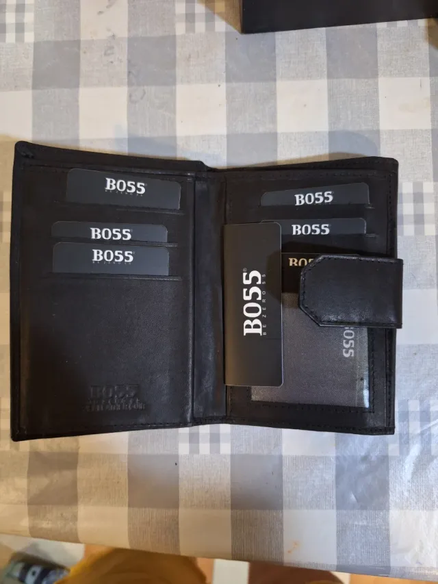 Cartera BOSS Negra Cuero