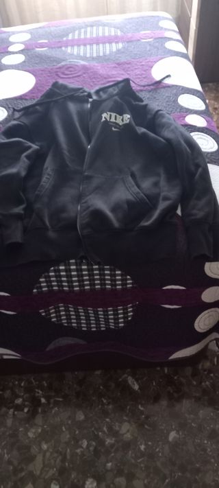 Chaqueta deportiva Nike auténtica