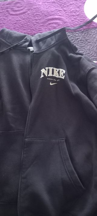 Chaqueta deportiva Nike auténtica