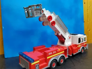 Camión Bomberos Playmobil con Escalera